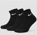 3 Black Nike Bandle